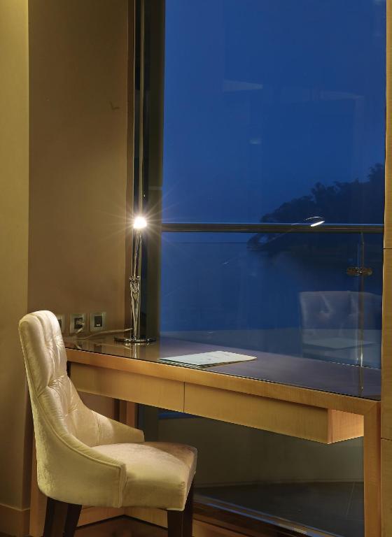 The Crystal Resort Sun Moon Lake Юйчи Номер фото