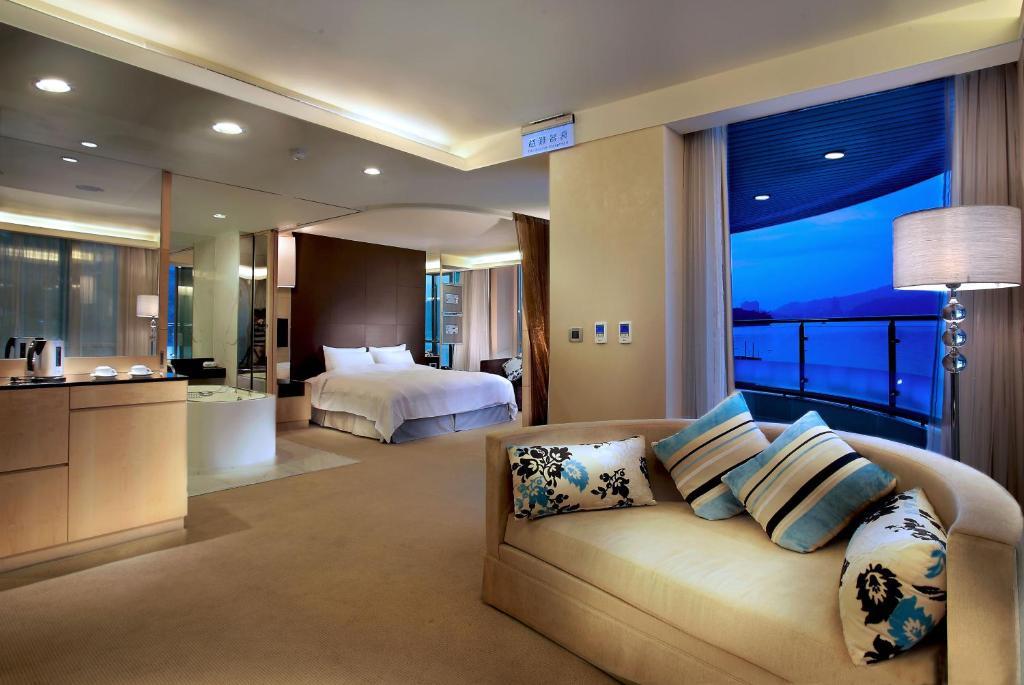 The Crystal Resort Sun Moon Lake Юйчи Номер фото