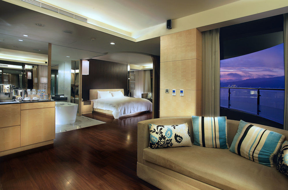The Crystal Resort Sun Moon Lake Юйчи Экстерьер фото
