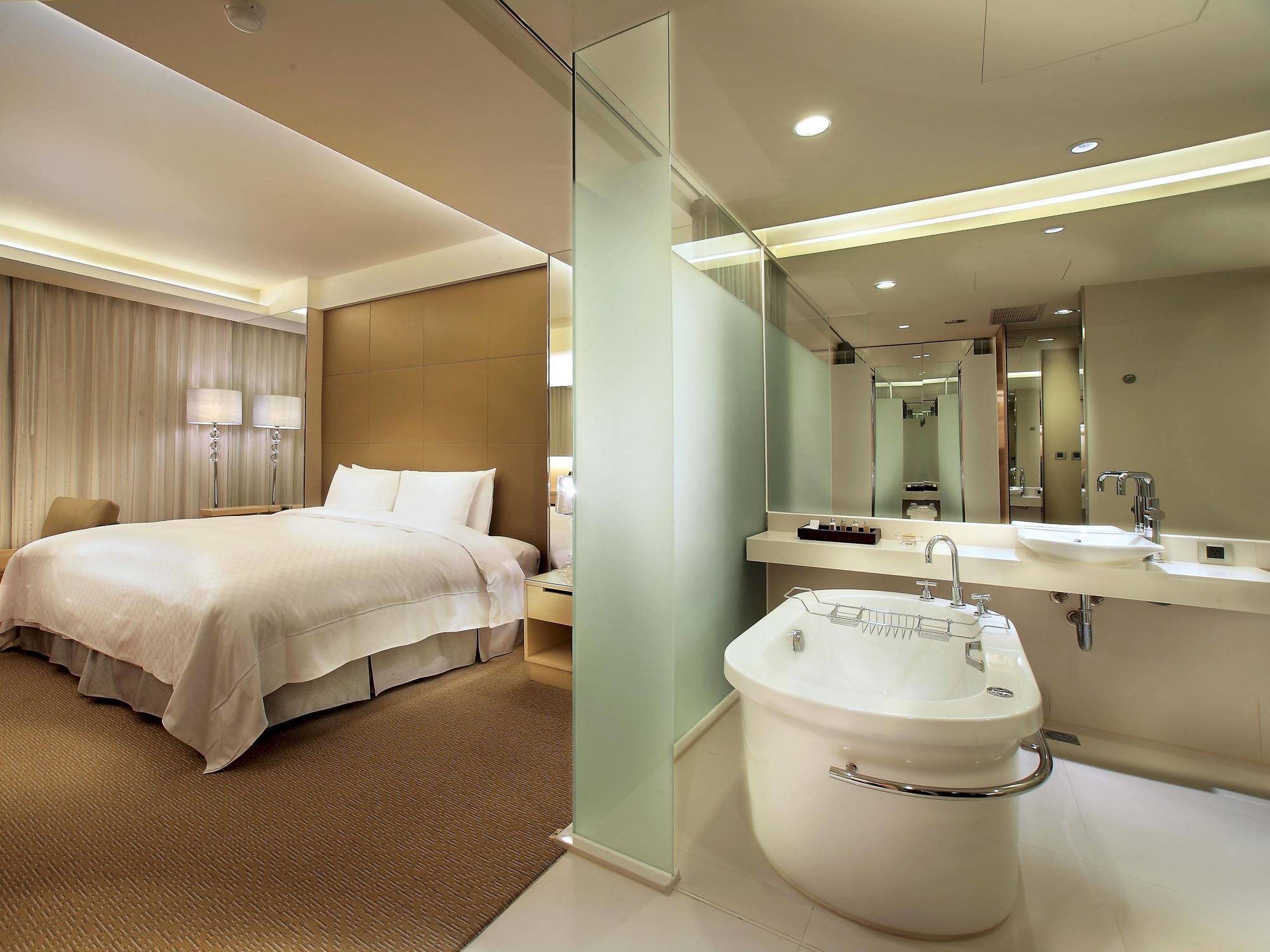 The Crystal Resort Sun Moon Lake Юйчи Экстерьер фото
