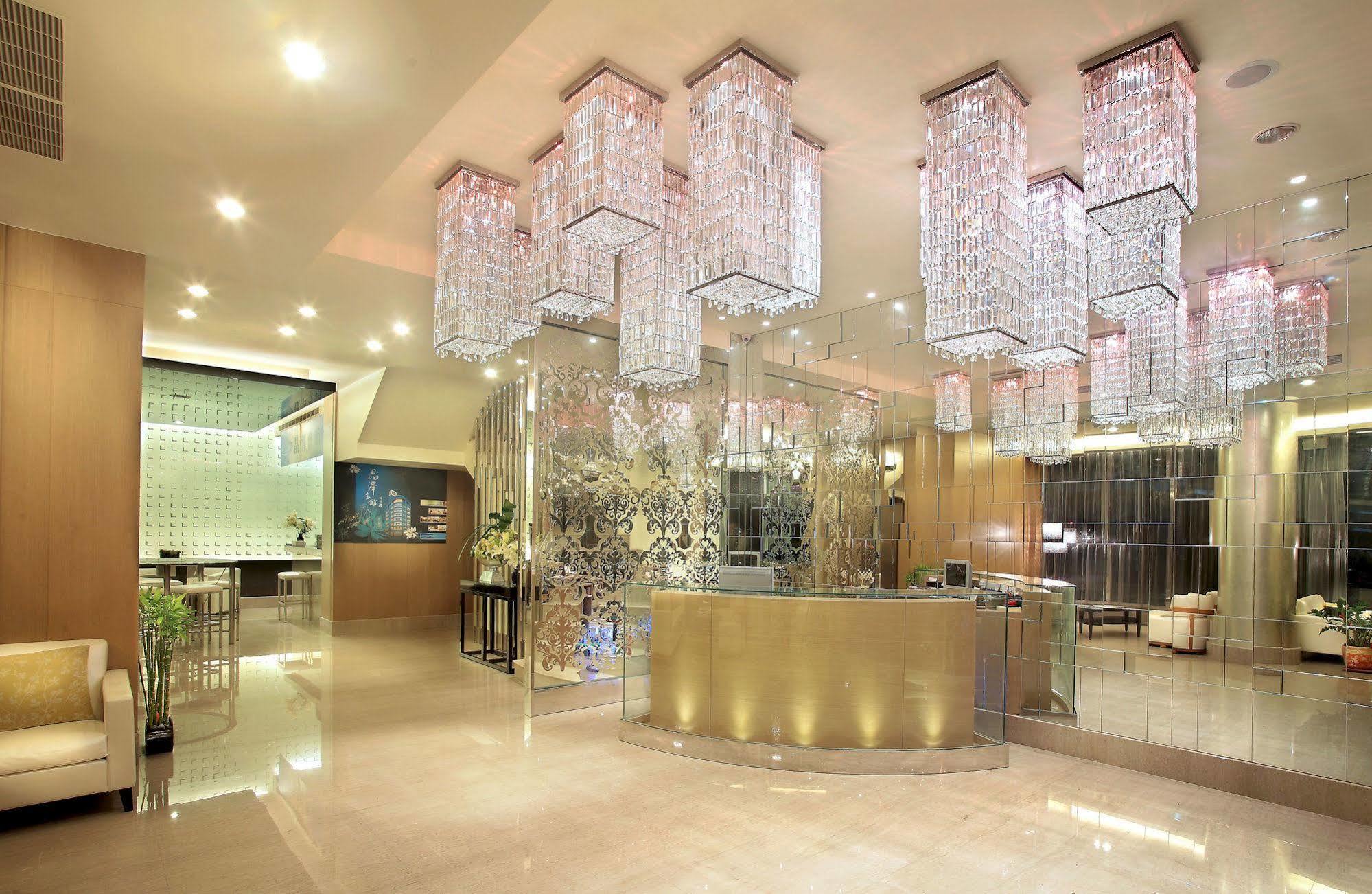 The Crystal Resort Sun Moon Lake Юйчи Интерьер фото